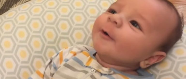 Baby sagte seine ersten Worte im Alter von 2 Monaten