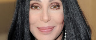 Die 75-jährige Cher ohne Make-up wurde im Urlaub von den Paparazzi gefangen genommen