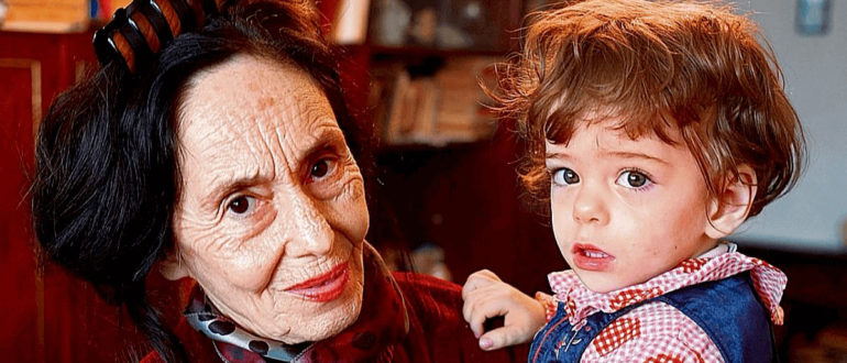15 Jahre später!  Ihre Mutter gebar im Alter von 66 Jahren. So sieht sie jetzt aus