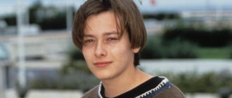 „Er wurde furchtbar dick!“  Wie gutaussehend John Connor aus „Terminator“ jetzt aussieht