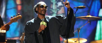 „Religion hat sein Leben komplett verändert“: Snoop Dogg bezeichnet sich selbst als wiedergeborenen Christen