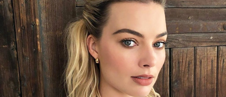 Margot Robbie erschien in einem funkelnden Kleid mit freizügigem Ausschnitt bei den Oscars 2023