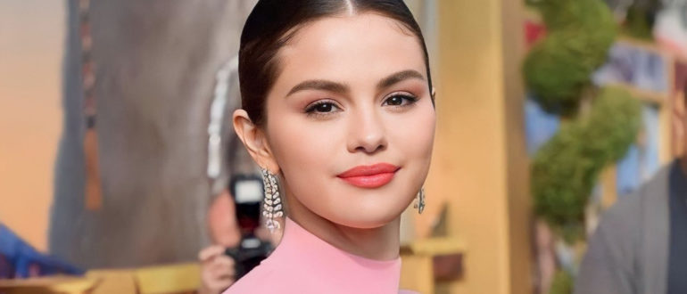 „Ich fand das zu aufschlussreich!“  Selena Gomez brach das Tabu und spielte mit entblößten Brüsten