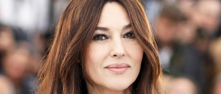 „Schlank wie ein Schulmädchen!“  Bellucci ging mit einem frischen Foto mit einer Weltraumfigur ins Netz