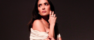 „Sie altert nicht“: Die mexikanische Schauspielerin Salma Hayek verblüffte alle mit ihren Dehnfähigkeiten und ihrem Aussehen