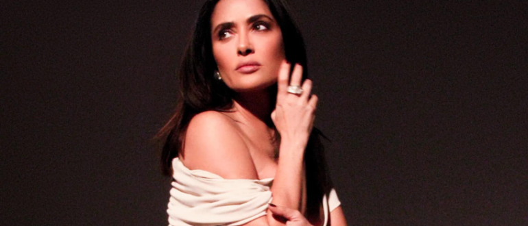 „Sie altert nicht“: Die mexikanische Schauspielerin Salma Hayek verblüffte alle mit ihren Dehnfähigkeiten und ihrem Aussehen