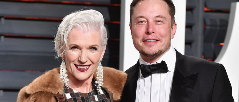 Die 74-jährige Mutter des Milliardärs Elon Musk hat sich in einem Body gefilmt