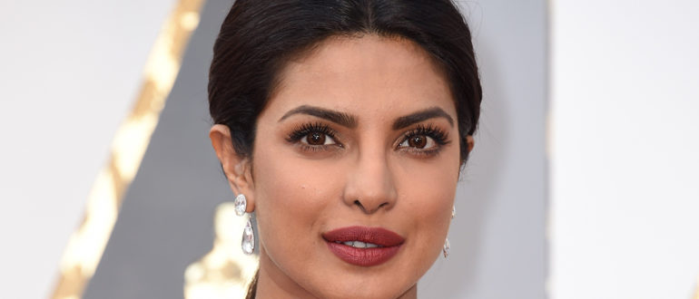 „Mein Gesicht ist aus Plastik!“  „Miss World Priyanka“ Chopra spricht über gescheiterte Schönheitsoperationen